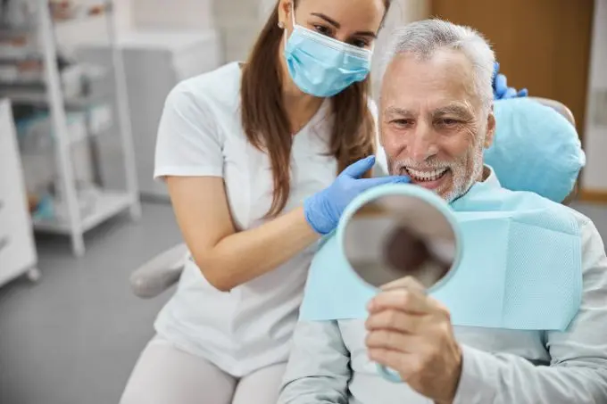 Dentista Especialista em Implante Dentário em São Paulo, SP